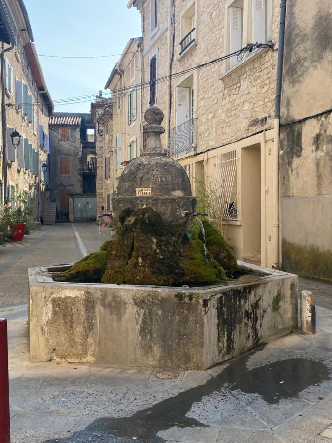 Le Studio En Provence Saint Didier  Εξωτερικό φωτογραφία