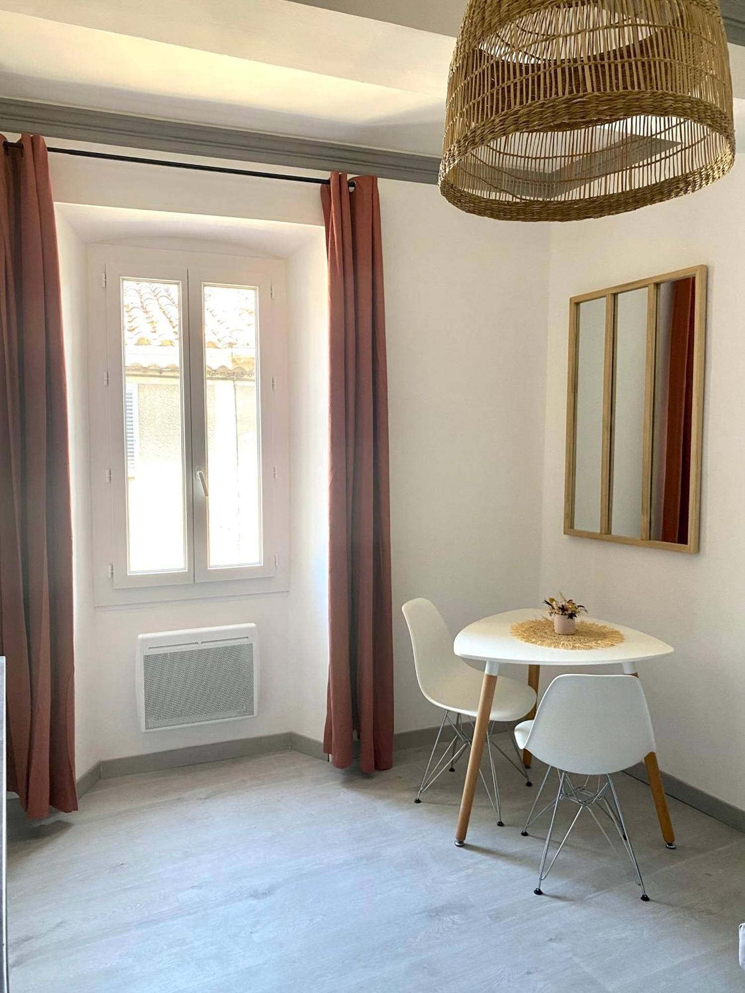 Le Studio En Provence Saint Didier  Εξωτερικό φωτογραφία