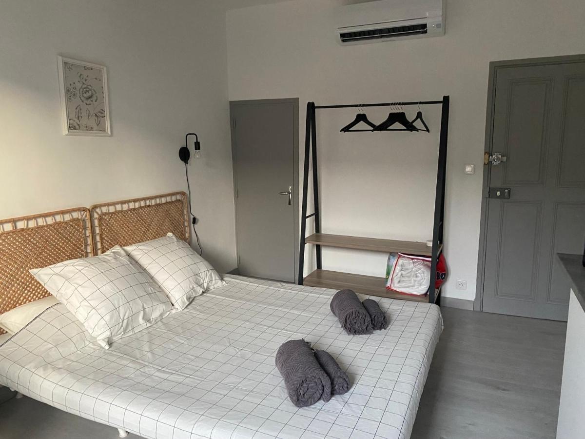 Le Studio En Provence Saint Didier  Εξωτερικό φωτογραφία